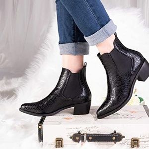 Ladies pointed low heel short boots British style Martin boots